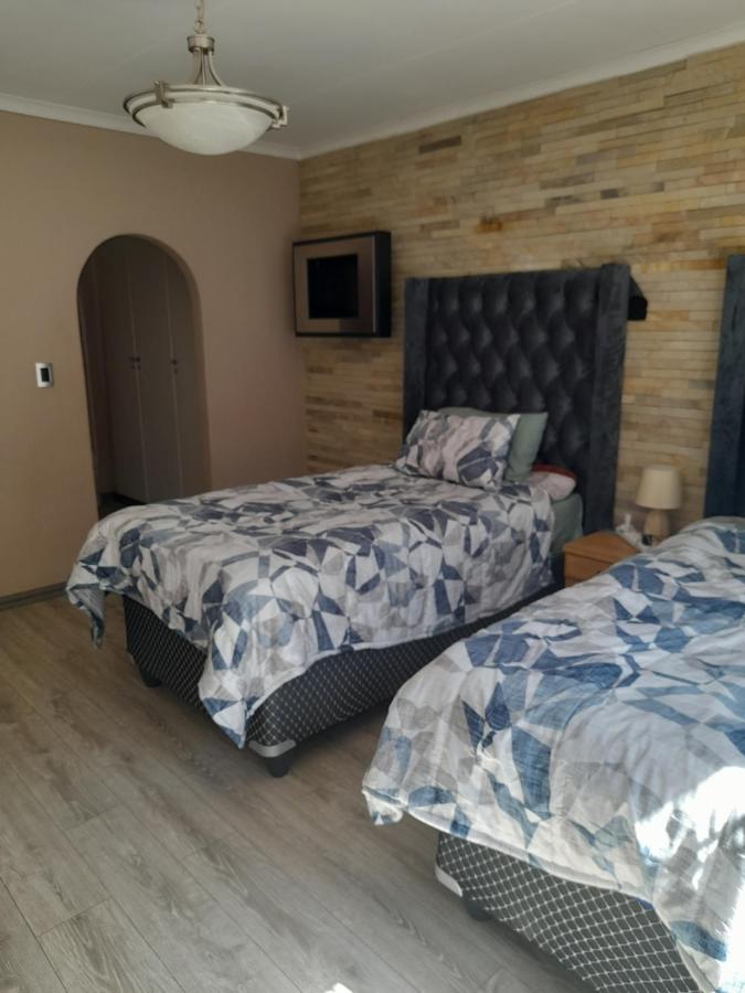 Chappel Hide Out Hotell Germiston Eksteriør bilde